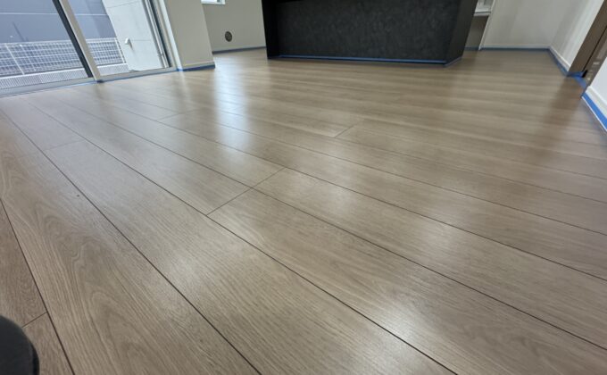 【施工後】神奈川県厚木市 ご新築戸建て Ｍ様邸 ワンニャンすべらんフロアコーティング施工事例 ワンニャンすべらんフロアコーティング施工済み