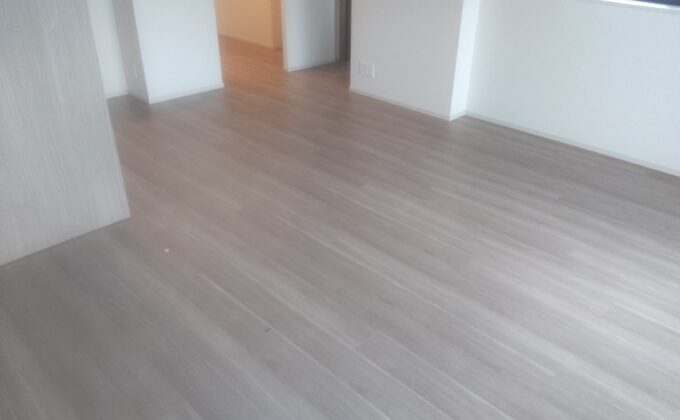 【施工前】神奈川県川崎市 ご新築マンション I様邸 ワンニャンすべらんフロアコーティング施工事例 施工前の状態