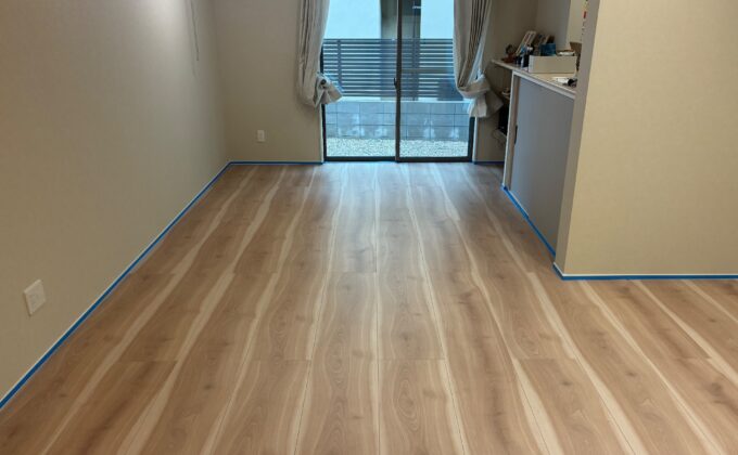 【施工前】鹿児島県鹿児島市 ご入居中戸建て Ｏ様邸 ワンニャンすべらんフロアコーティング施工事例 施工前の状態