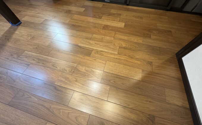 【施工前】群馬県高崎市 ご入居中戸建て Ａ様邸 ワンニャンすべらんフロアコーティング施工事例 施工前の状態