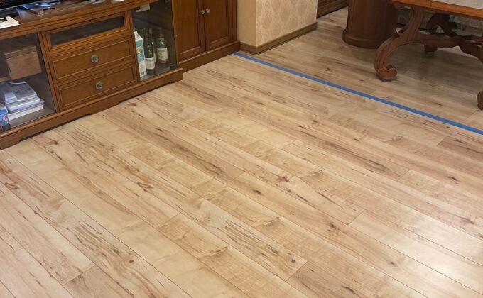 【施工前】東京都江戸川区 ご入居中マンション Ｎ様邸 ワンニャンすべらんフロアコーティング施工事例 施工前の状態