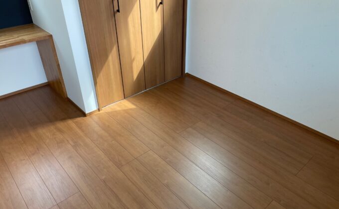 【施工前】東京都豊島区 ご新築戸建て Ｓ様邸 ワンニャンすべらんフロアコーティング施工事例 施工前の状態