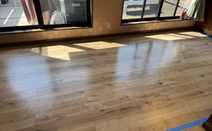 【施工前】山梨県甲府市 ペット関連施設 Ｎ様邸 ワンニャンすべらんフロアコーティング施工事例 施工前の状態