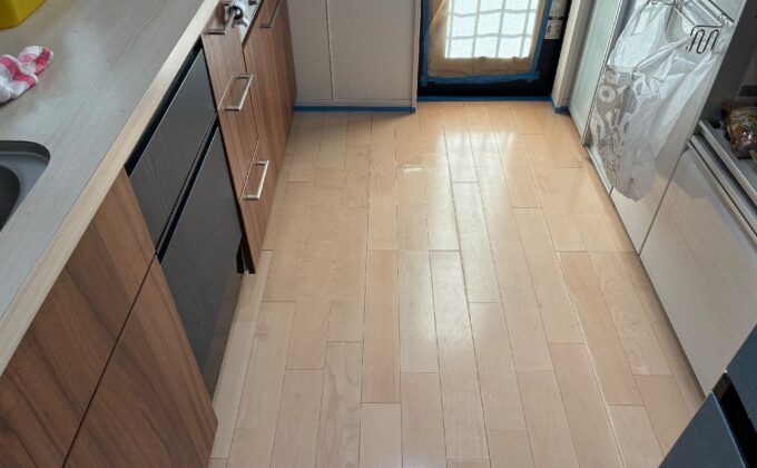 【施工前】埼玉県越谷市 ご入居中戸建て Ｓ様邸 ワンニャンすべらんフロアコーティング施工事例 施工前の状態