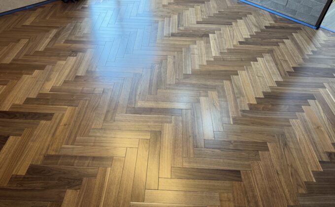 【施工前】東京都府中市 ご新築戸建て Ｔ様邸 ワンニャンすべらんフロアコーティング施工事例 施工前の状態