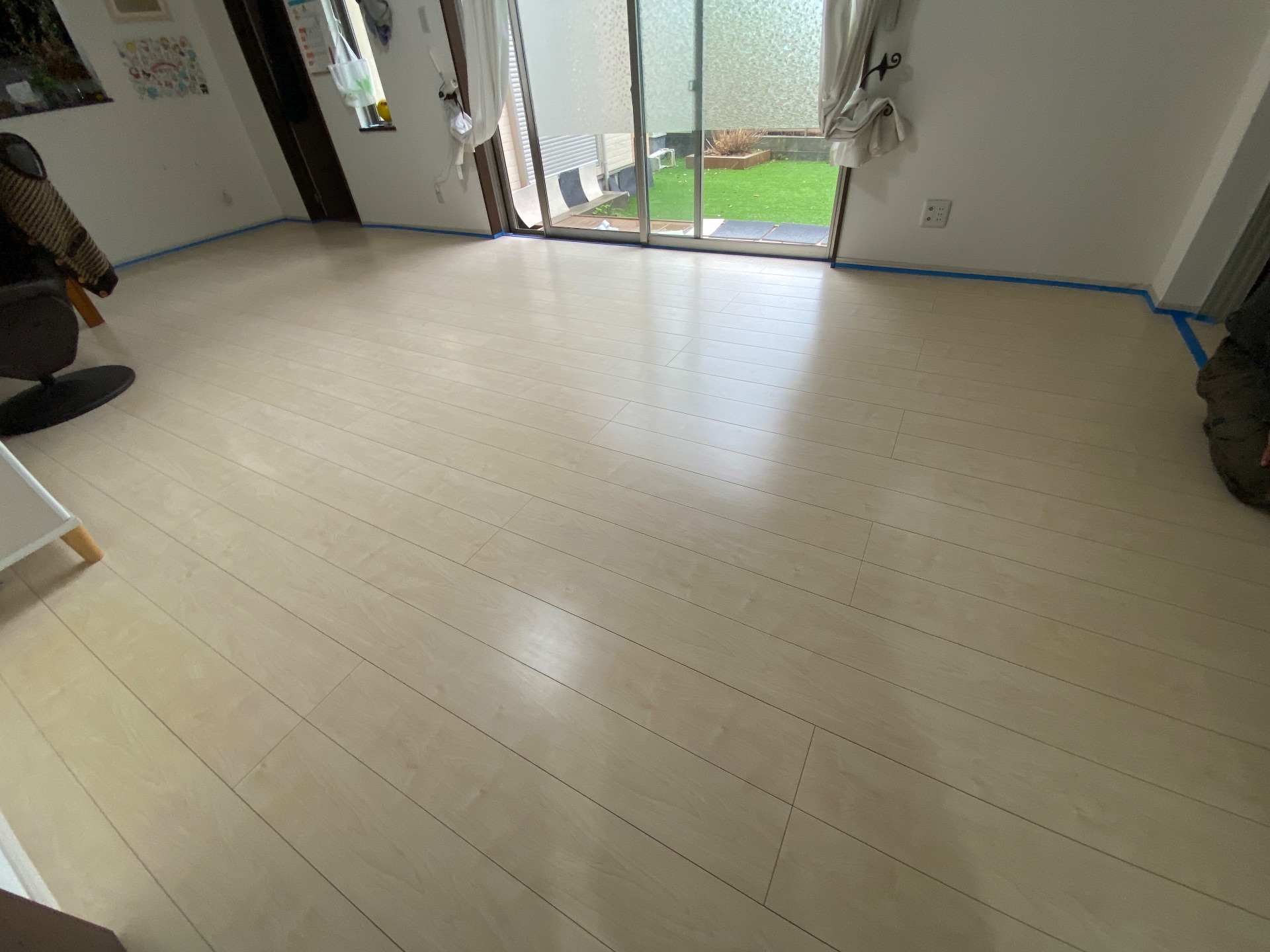 【施工後】流山市フロアコーティングの施工後の床｜千葉県流山市のご入居中戸建てにワンニャンすべらんを施工した滑り止めマット仕上げ