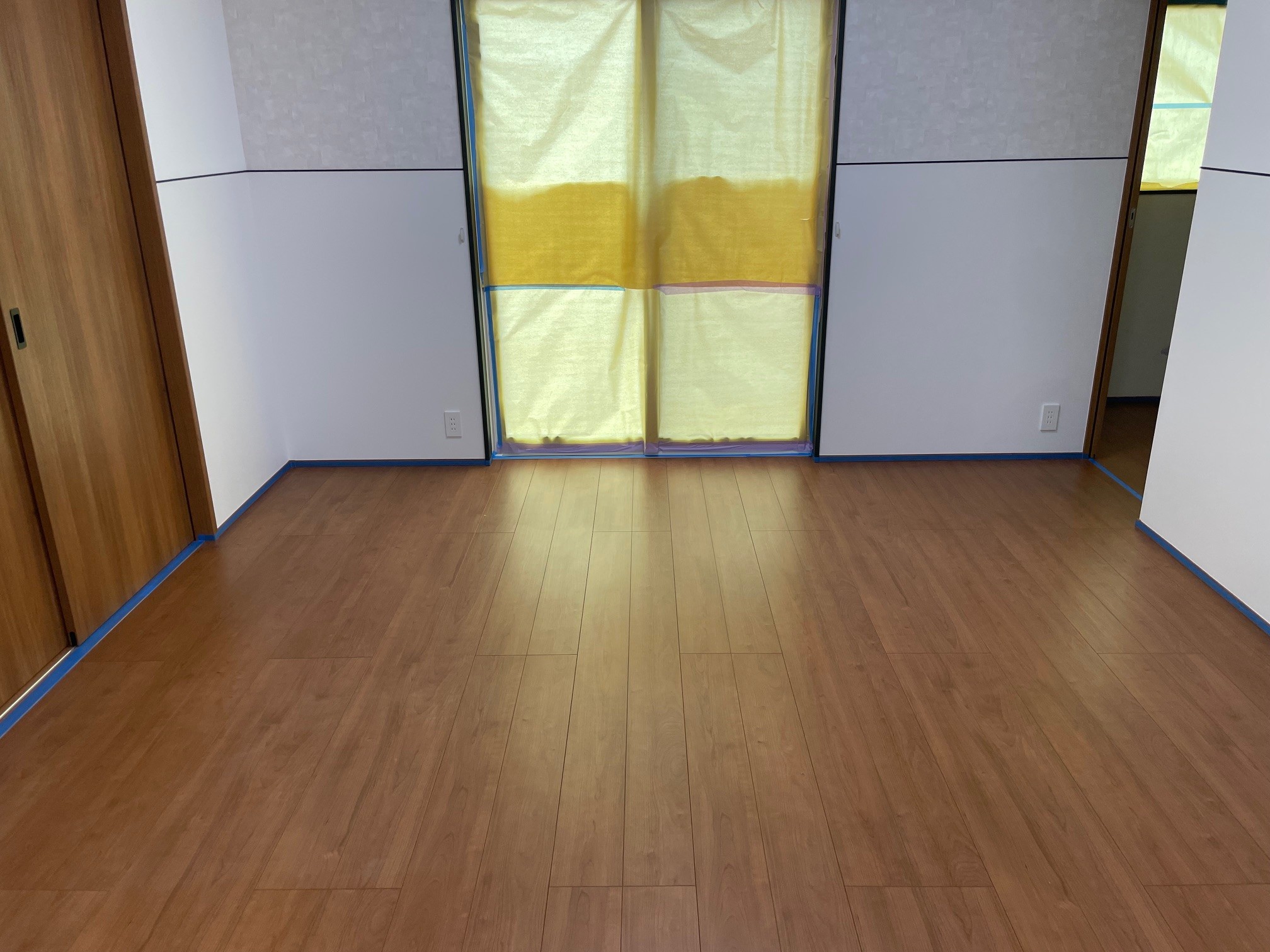 【施工後】松山市フロアコーティングの施工後の床|愛媛県松山市のご新築戸建てにワンニャンすべらんを施工した滑り止めマット仕上げ