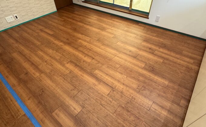 【施工前】千葉県市川市 ご入居中戸建て Ｋ様邸 ワンニャンすべらんフロアコーティング施工事例 施工前の状態