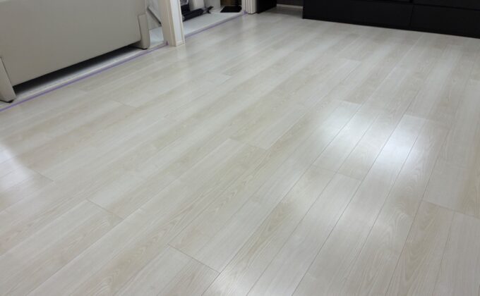 【施工前】埼玉県草加市 ご入居中戸建て Ｓ様邸 ワンニャンすべらんフロアコーティング施工事例 施工前の状態