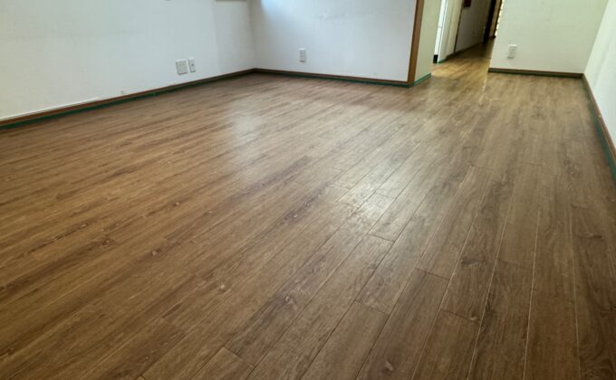 【施工前】東京都西東京市の中古戸建てのフローリング｜ワンニャンすべらんペット対応フロアコーティングの施工前の床