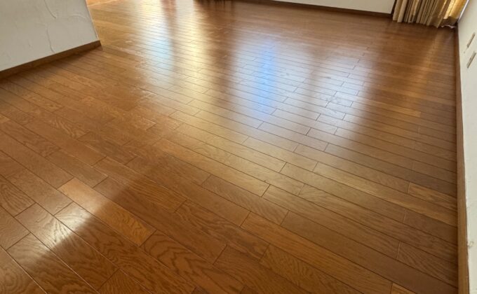 リビングダイニングの写真｜東京都西東京市の中古戸建て、フローリングのマット仕上り