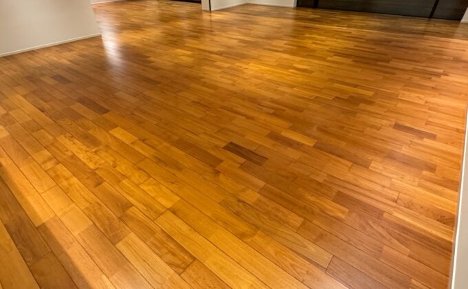 【施工後】港区フロアコーティングの施工後の床｜東京都港区の中古マンションにワンニャンすべらんを施工した滑り止めマット仕上げ